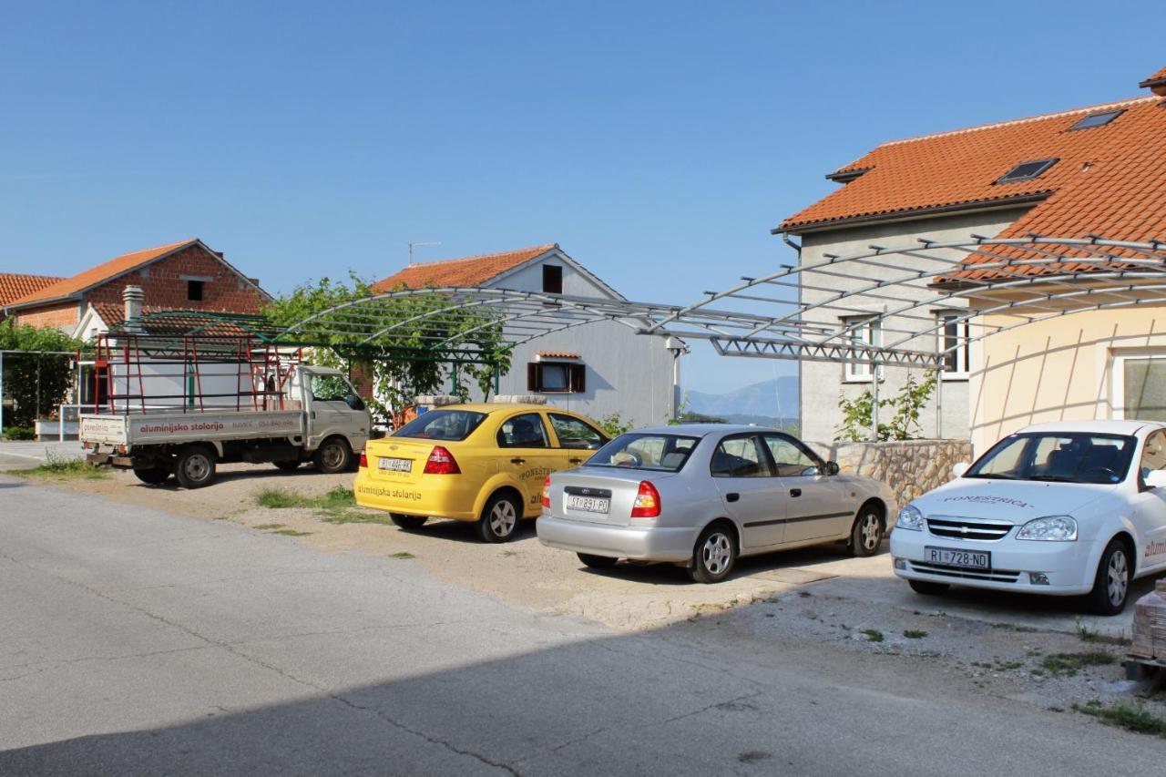 Apartments And Rooms With Parking Space Njivice, Krk - 5458 Exteriör bild