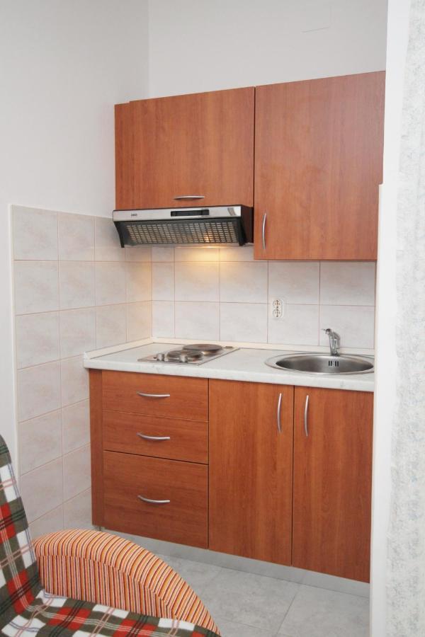 Apartments And Rooms With Parking Space Njivice, Krk - 5458 Exteriör bild